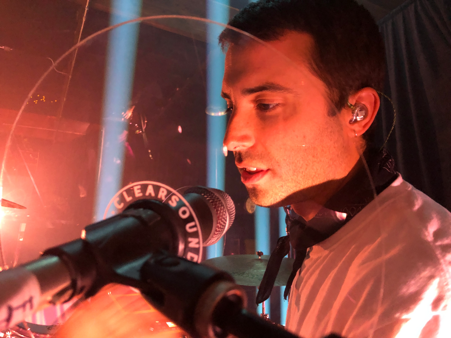 The Collar can also be used as a vocal shield for singers.